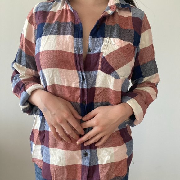 [NEW] Plaid-ish Long-Sleeve Button-Up - Picture 3 of 4